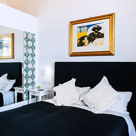 Donna Giulia, Luxury House Gasthof 4*