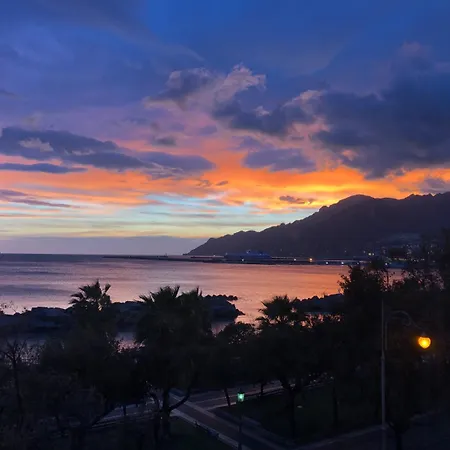 Donna Giulia, Luxury House Salerno