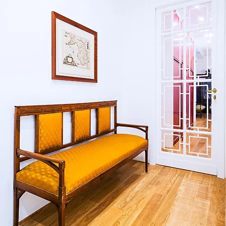 Donna Giulia, Luxury House 4*