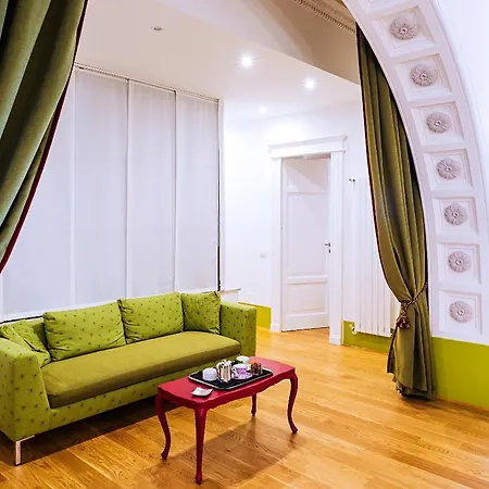 Donna Giulia, Luxury House Guest house