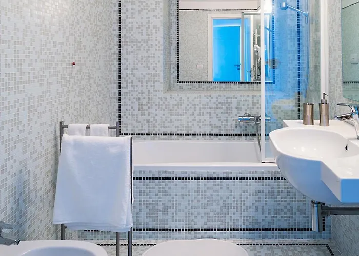 Donna Giulia, Luxury House